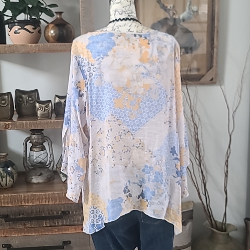 Zac & Rachel Blue and Yellow Lace-Trim Tunic Top - Picture 6 of 8